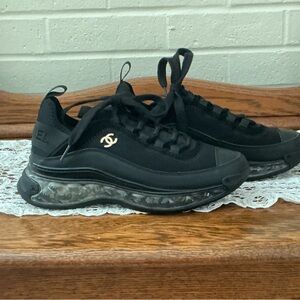 Chanel Black CC Logo Sneakers Air Sole EU 39 / US 8.5–9 G35202